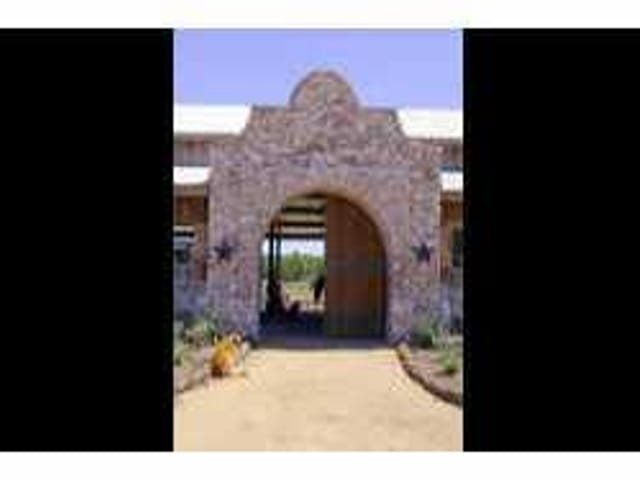 9009 Robinson Family RD