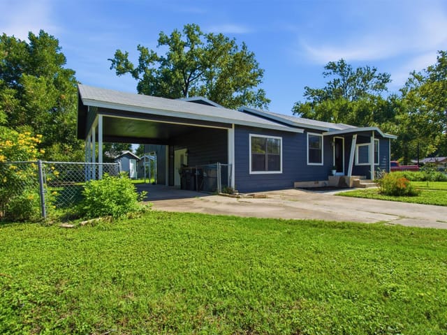 901 Barbara DR