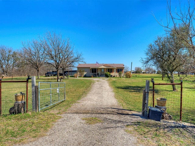 901 County Road 134 Rd