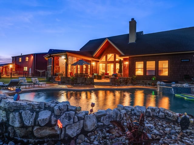 901 County Road 250