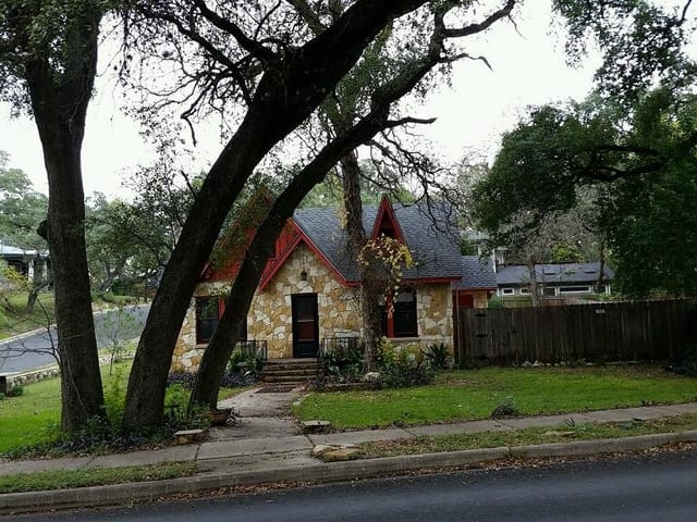 901 Dawson Rd