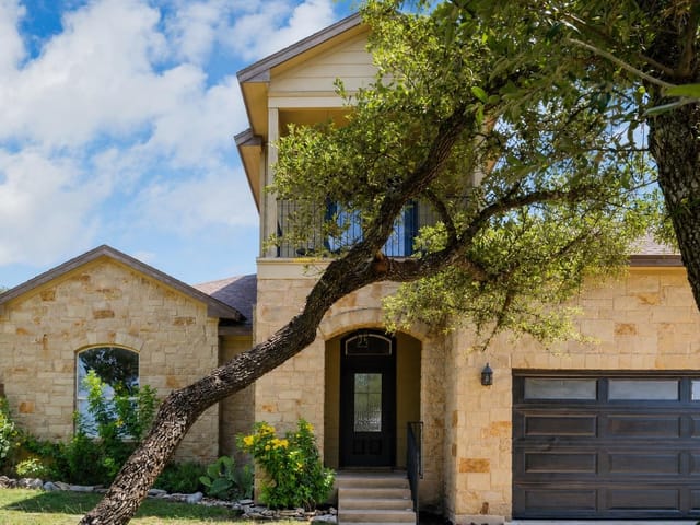 901 Panorama DR