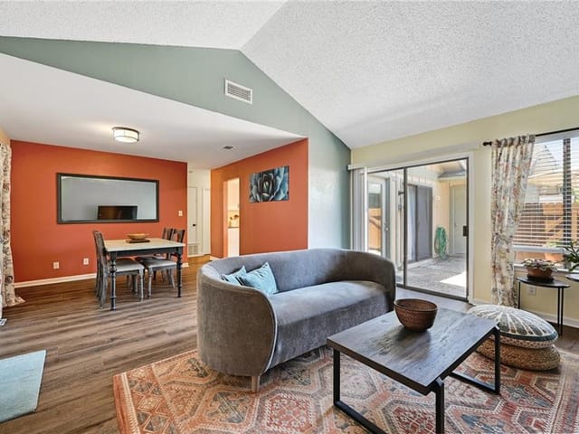 901 Park Village Cv