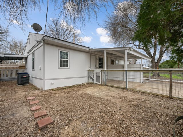 901 Valdez St Unit #1-3