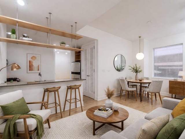 901 W 9th St Unit #217