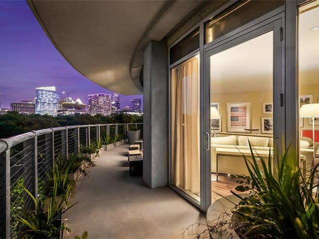 901 W 9th ST Unit #305