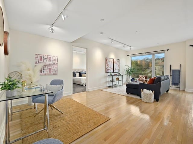 901 W 9th ST Unit #412