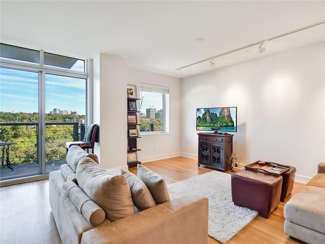 901 W 9th ST Unit #602
