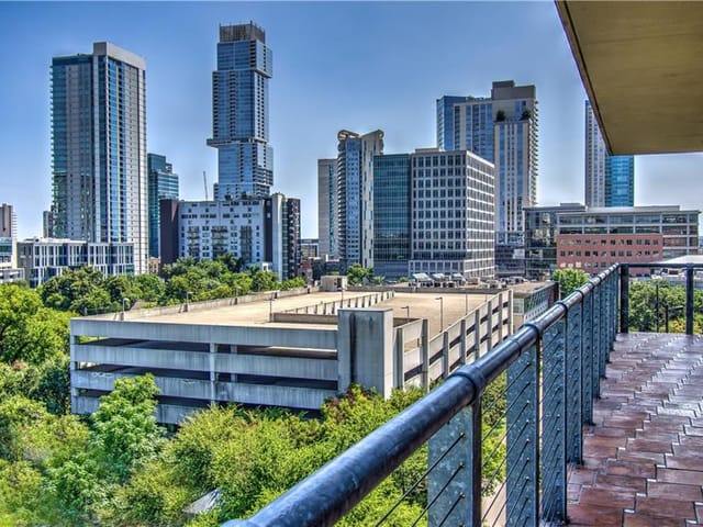901 W 9th ST Unit #704