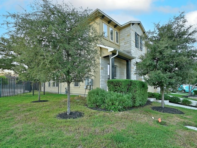 9010 Jodie Ln