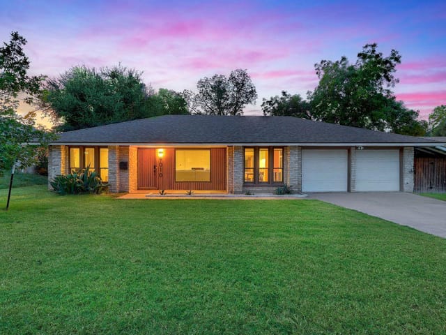 9010 Laurel Grove Dr