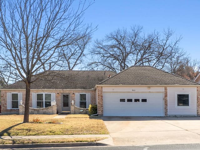 9013 Collinfield DR