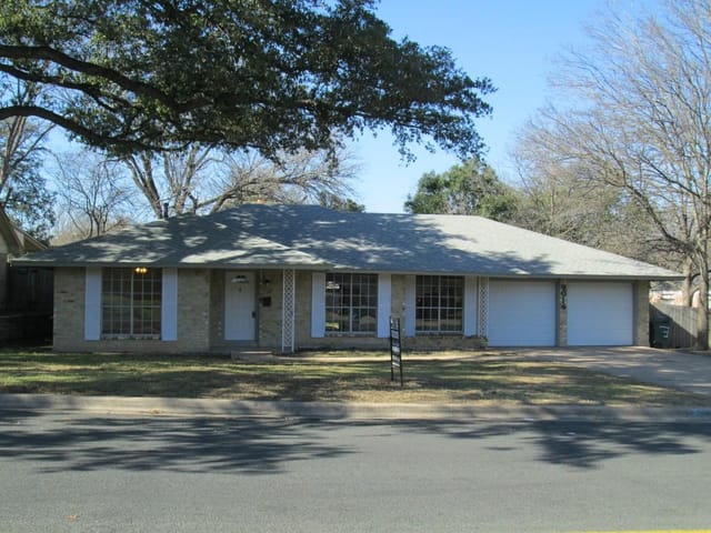 9014 Collinfield Dr