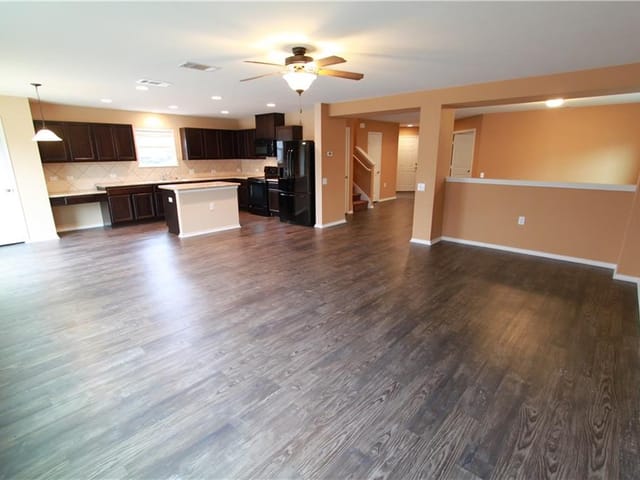 9017 Ridgewell Rd