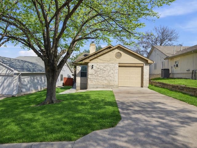 9019 Wellesley DR