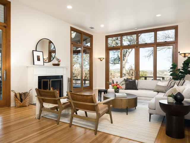 902 Bluebonnet LN