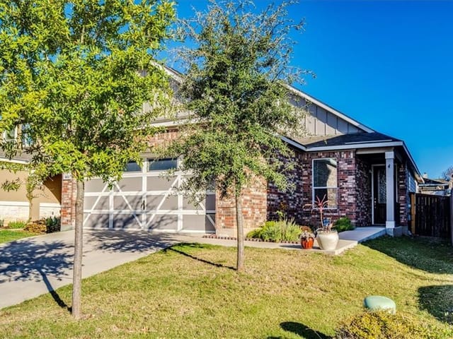 902 Emory Tree Dr