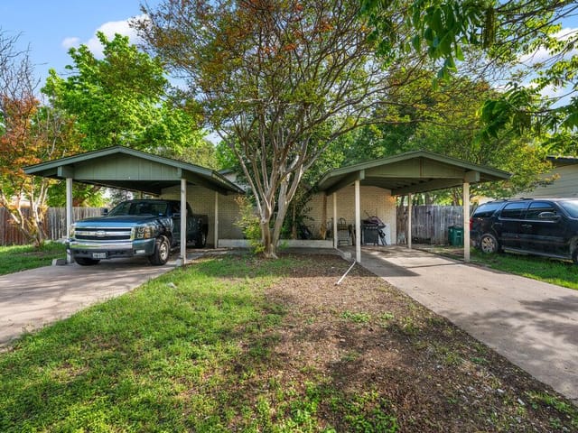 902 Glazier CIR