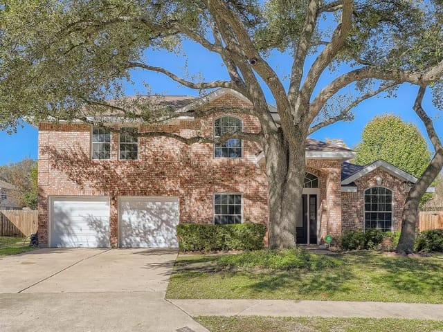 9023 Marthas Dr