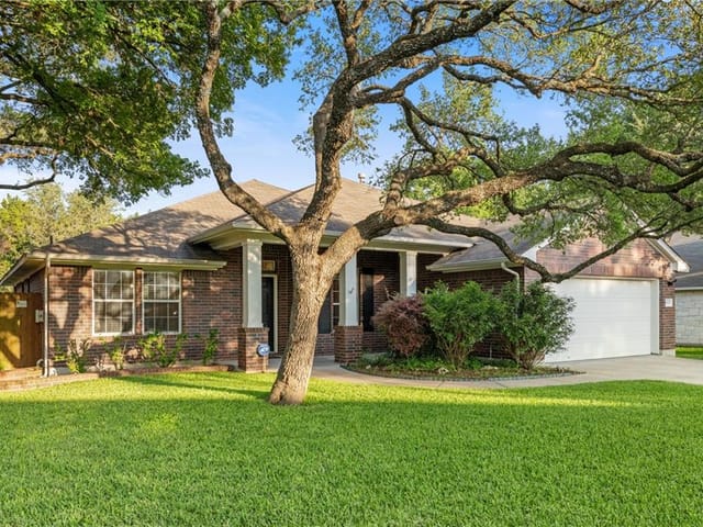 9025 Ovalla Dr