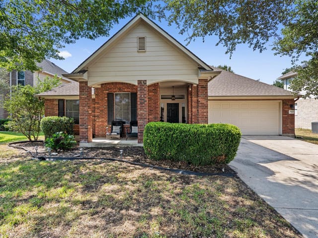 903  Cabriole Dr