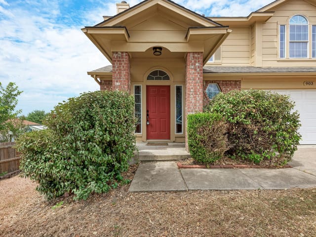 903 Estate DR