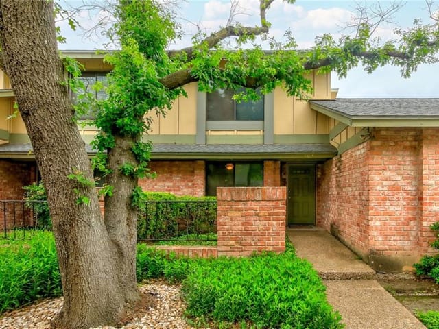 903 Quail Forest Cv