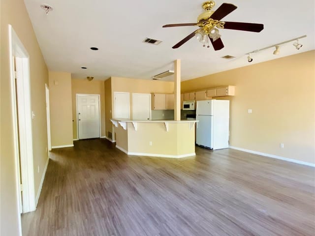 903  Quartz Ct Unit #B