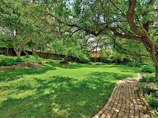 903 Redbud TRL