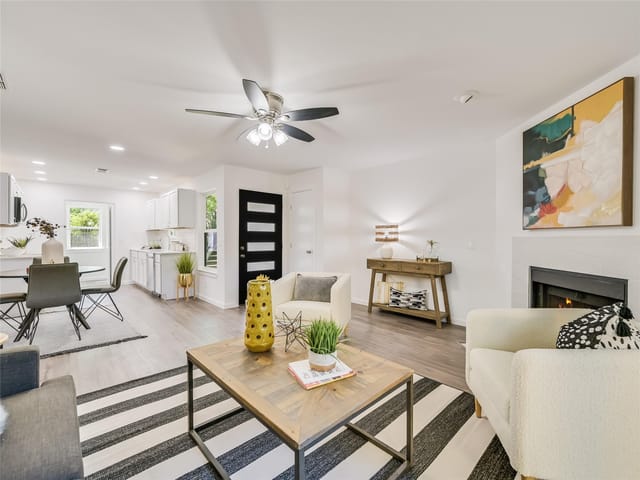 903 Romeria Dr Unit #203