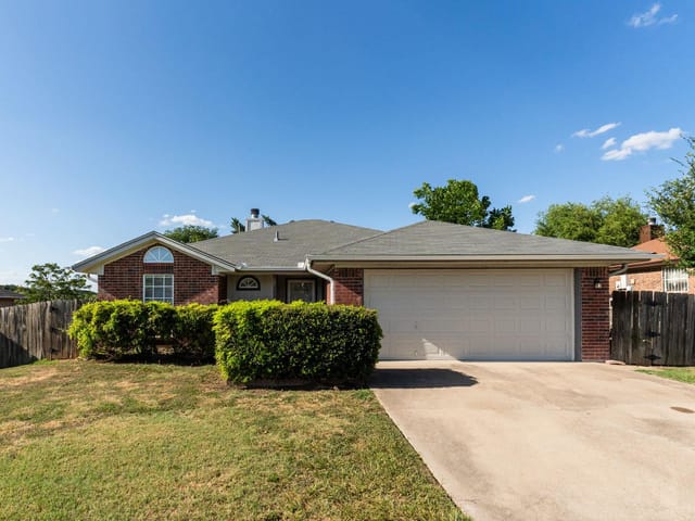903 Whirlaway DR
