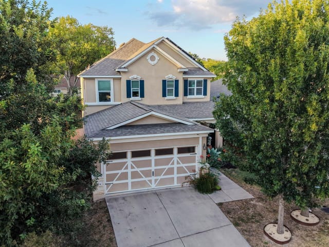904 Emory Tree DR