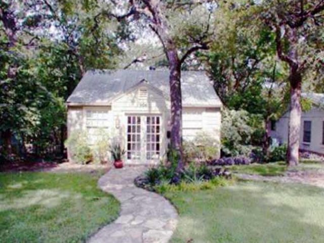904 JESSIE St