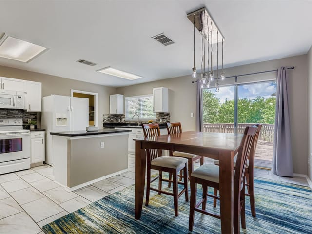 904  Justeford Dr