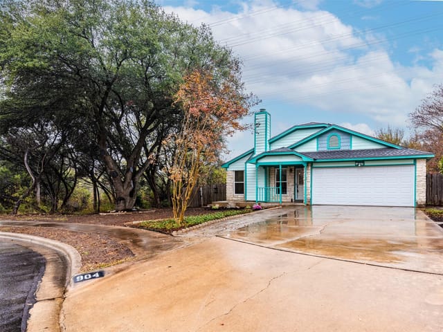 904 Peggotty Pl