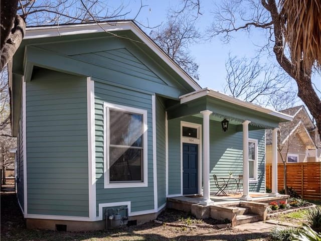 904 Spence St