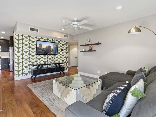 904 West Ave Unit #214