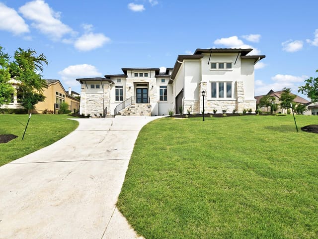 905 CRESTONE STREAM Dr