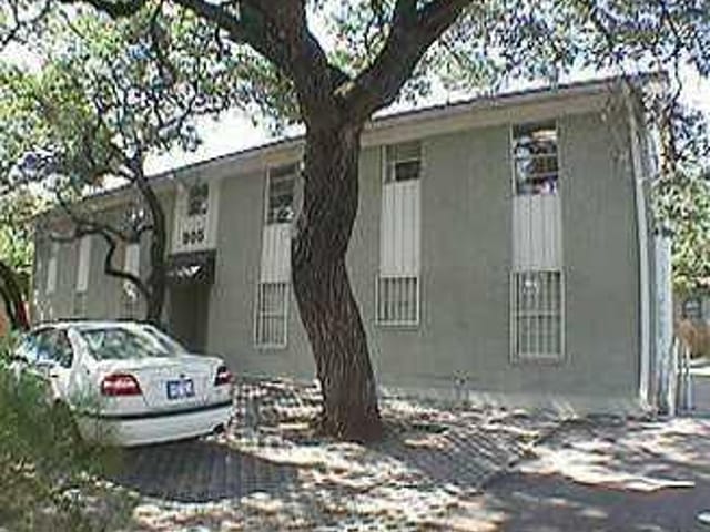 905 Oltorf