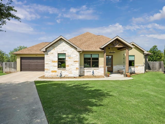 906 Canyon Oak CIR