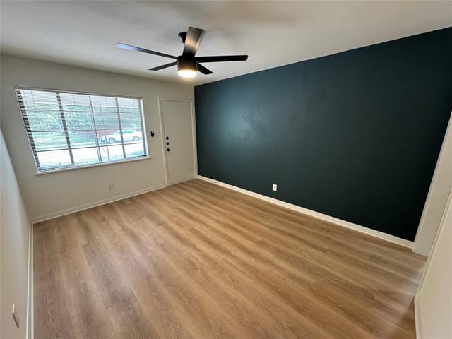 906 E 46th ST Unit #B