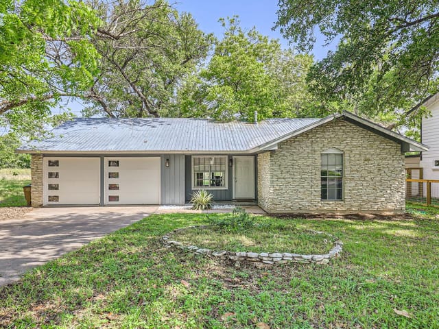 906 Hermitage DR