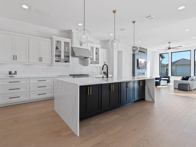 907 Bristol Creek BND