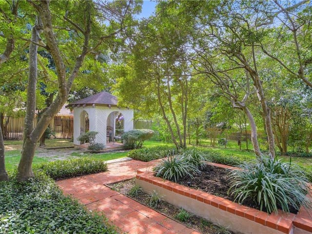 907 E Live Oak ST Unit #2