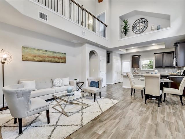 907 Firebranch Trl