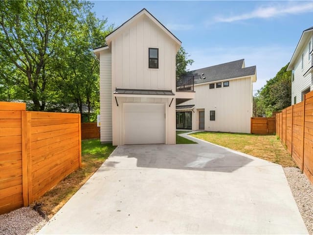 907 Redd St Unit #2