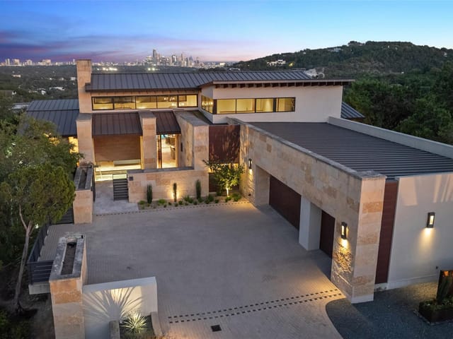 907 Terrace Mountain Dr