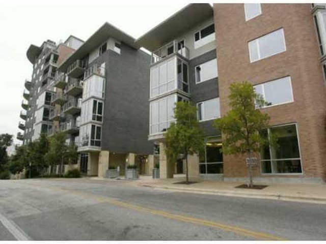 907 W 9th ST Unit #215