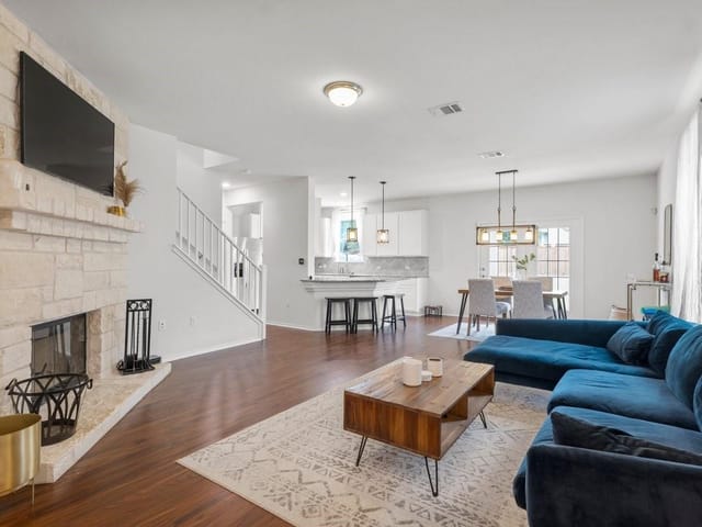 908 Emory Tree Dr