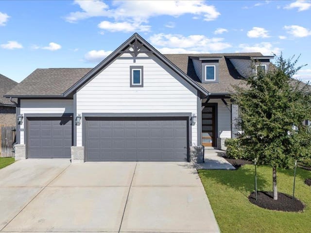 908 Knowles Dr